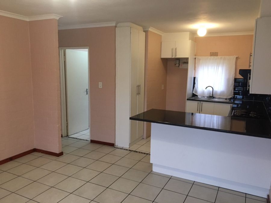 To Let 2 Bedroom Property for Rent in West Riding Western Cape